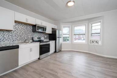 Main picture of 369 5th Ave
