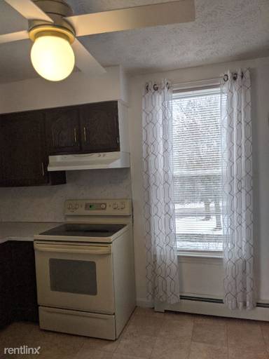 Main picture of 387 Hevey St