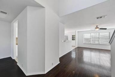 Main picture of 480 Camelia Pkwy