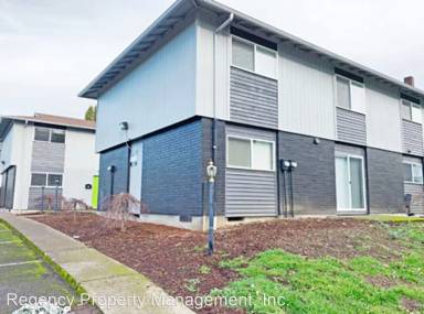 Main picture of 830 SE 42nd Ave