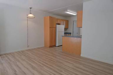 Main picture of 1351 Lower Main St