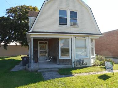 Main picture of 2409 W Main St