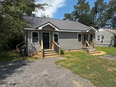 Main picture of 2216 Loop Rd