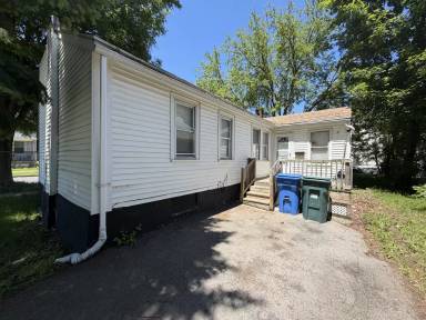 Main picture of 658 Smith St