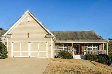 Main picture of 215 Overlook Dr