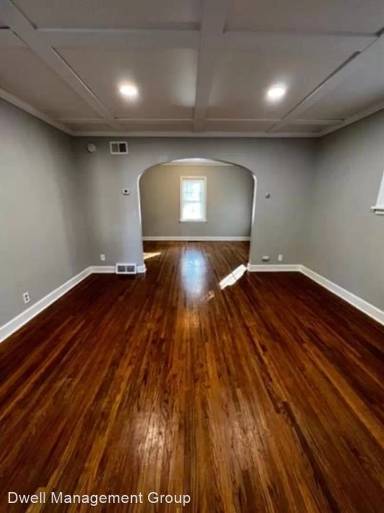 Main picture of 506 6th St NW