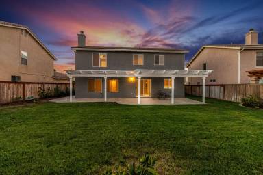 Main picture of 926 Lafayette Pl