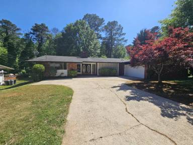 Main picture of 3543 Cloudland Dr