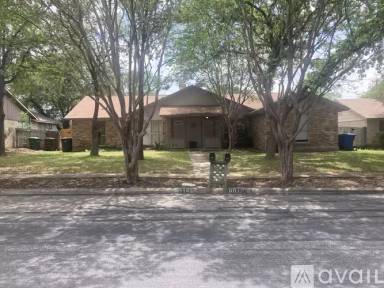 Main picture of 8018 Echo Wind St