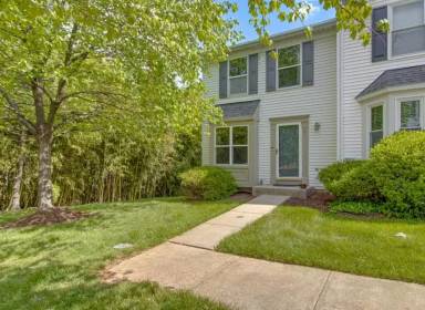 Main picture of 1 Lanhill Ct
