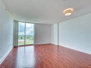 Main picture of The Aston Condo