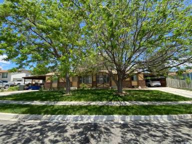 Main picture of 600 N Elm St