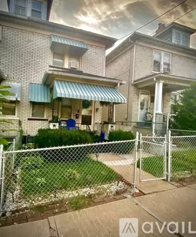 Main picture of 303 8th Ave