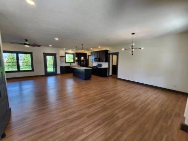 Main picture of 8140 Eastland Ct