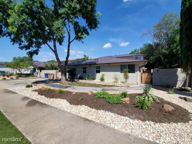Main picture of 8924 Trone Cir