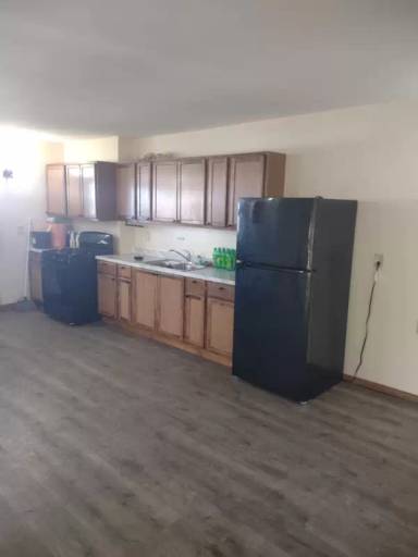 Main picture of 179 E Main St