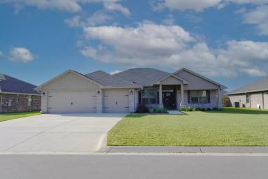 Main picture of 6506 Benelli Dr