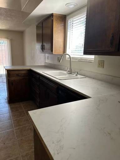 Main picture of 1930 S Royal Oaks Dr