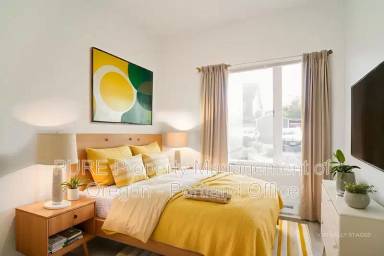 Main picture of 5878 N Harvard St