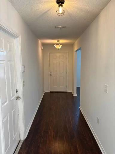 Main picture of 2423 Flintstone Dr