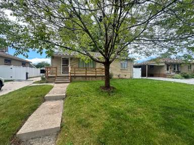 Main picture of 1615 S Wolff St