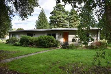 Main picture of 8208 NE 63rd St