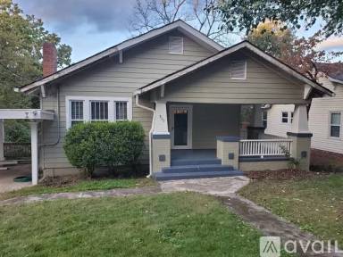 Main picture of 801 Clarendon St