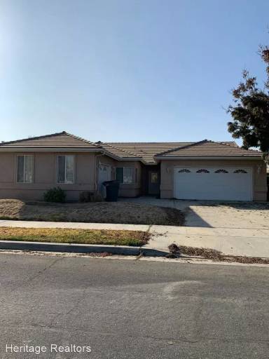 Main picture of 551-561 Bluejay Ave