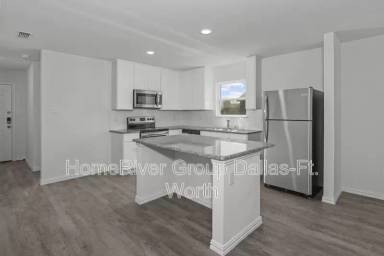 Main picture of 813 S Sutton St