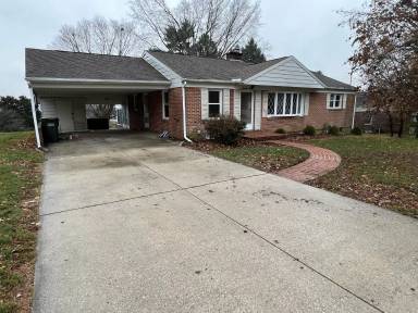 Main picture of 1780 Small St