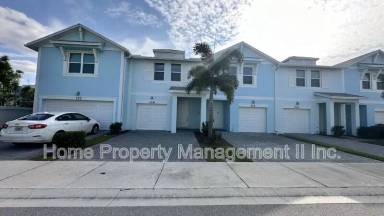 Main picture of 329 SE Angler Dr