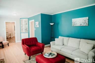 Main picture of 719 Skyline Dr