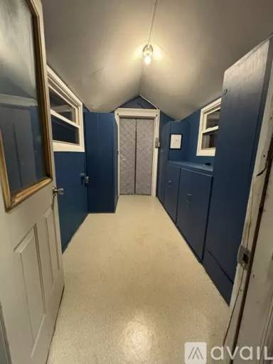 Main picture of 229 W Main St