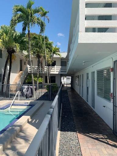 Main picture of 3130 SW 27th Ave