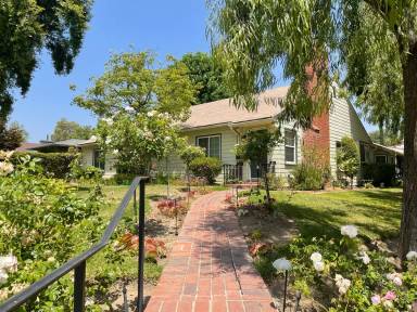 Main picture of 1907 San Pasqual St