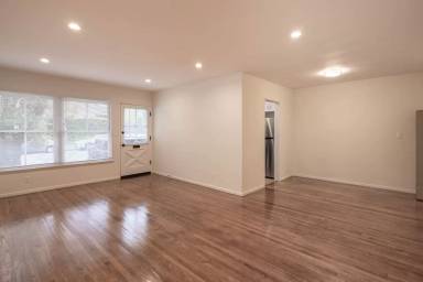 Main picture of 2114 Montana Ave