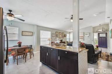Main picture of 3894 40th Ave W