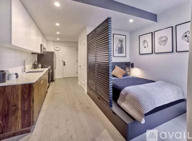 Main picture of 700 Jackson St