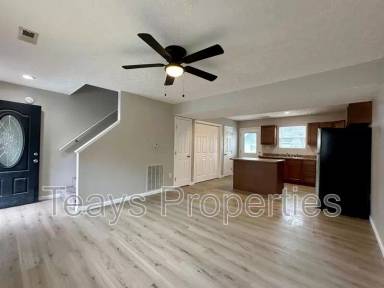 Main picture of 1407 W Main St