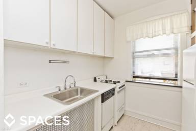 Main picture of 3321 N Wolcott Ave