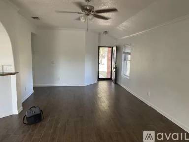 Main picture of 911 La Mirada