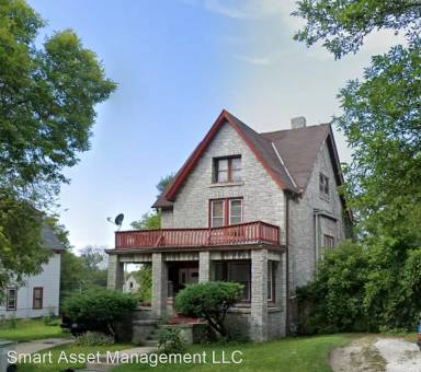 Main picture of 2445 N Palmer St
