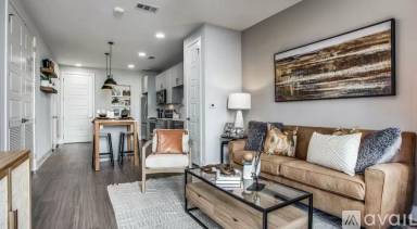 Main picture of 863 Airport Blvd