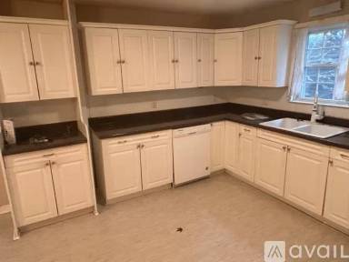 Main picture of 1132 McChesney Ave