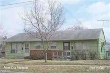 Main picture of 232 Village Dr