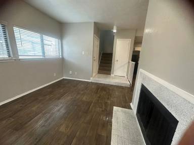Main picture of Woodbridge Townhomes