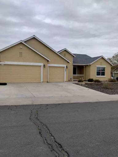 Main picture of 200 Harkin Cir
