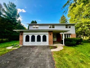 Main picture of 19725 W Trinity Dr