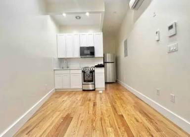 Main picture of 216 Driggs Ave