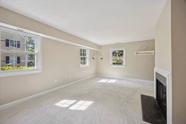 Main picture of 240 Corwen Ter